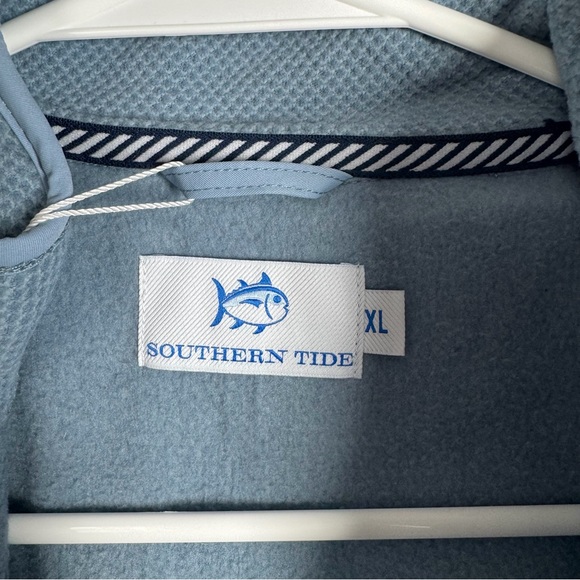 NWT Southern Tide Boy’s Youth Hucksley Vest Size XL Blue Outdoors Pockets Spring - Picture 9 of 12